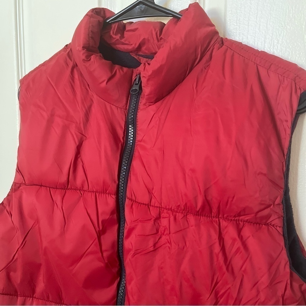 Boys red puffer vest - Picture 3 of 4